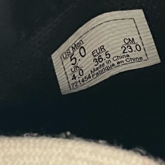 Youth size 5 big boys vans shoes - Picture 9 of 10